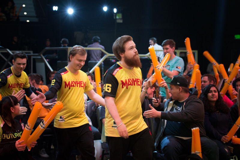 Illustration for article titled How A Joke About An Overwatch League Pro Driving A Bus Spiraled Out Of Control